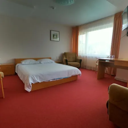 Hotel Madona Madona